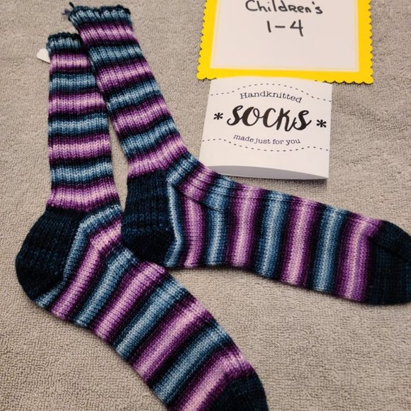 Hand knitted socks: assorted sizes: children, adults and large feet socks - Picture 13 of 16